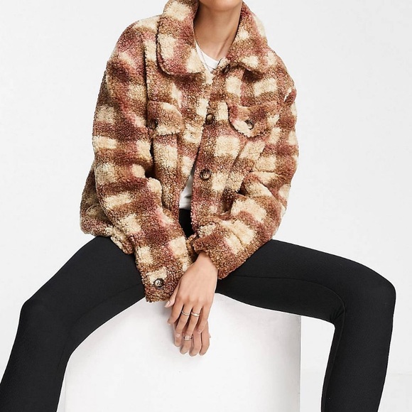 Cropped Teddy Jacket - Picture 3 of 3